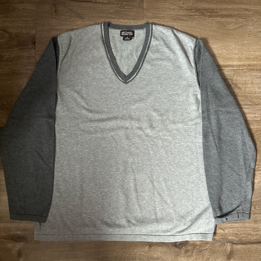 Michael Kors Grey V-Neck Sweater XL - Excellent Condition